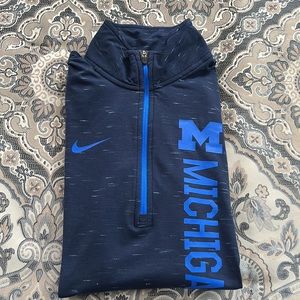 Nike Dri Fit Michigan pullover
